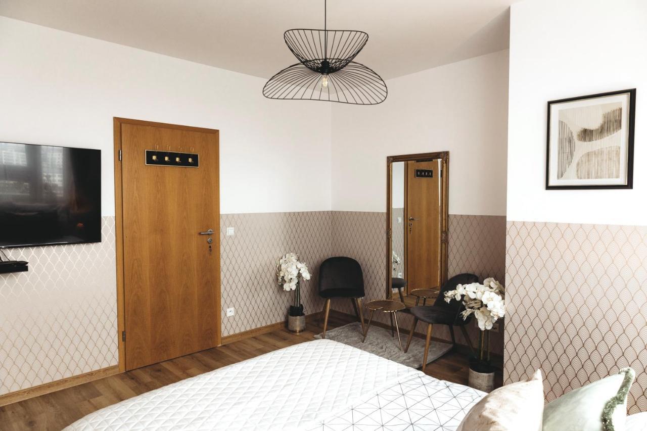 Clicktheflat Gdanski Center Prestige Проживання в сім'ї Варшава